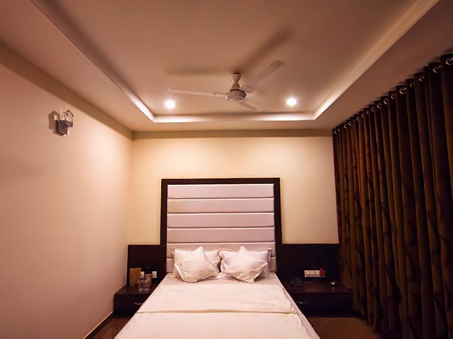 Hotel Silver Plaza Ahmedabad Exterior photo